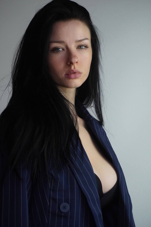 media 357371160 5447358381191979498941562f3534d27a0