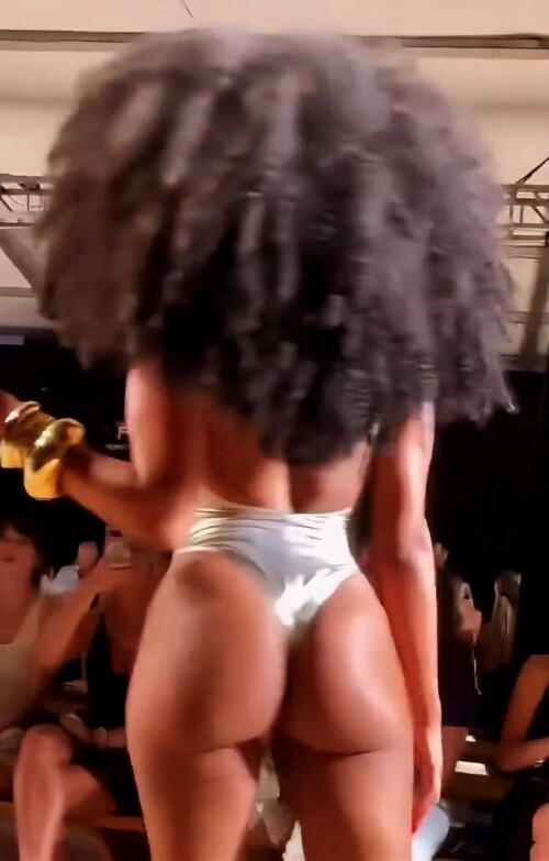 megan TNKDc9vUl58.mp4.mp4 snapshot 00.01.183b50060df623ee826