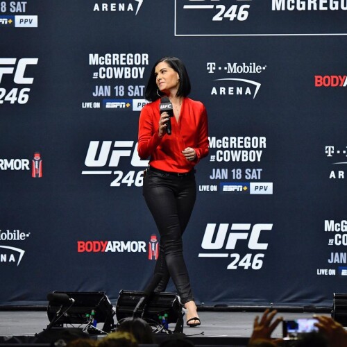 meganolivi 2020 01 18 instagram post B7eL9uYgjY ufc 24694e4024f6bb69468
