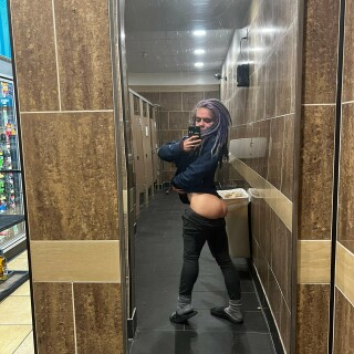 melwiththedreads-270a9e36e62ae6b683d8816a0955febbaa2