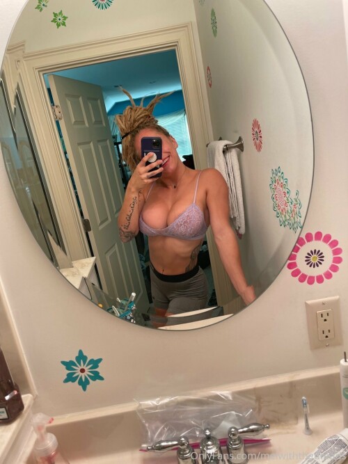 melwiththedreads 312b3efaa60f0f1af51