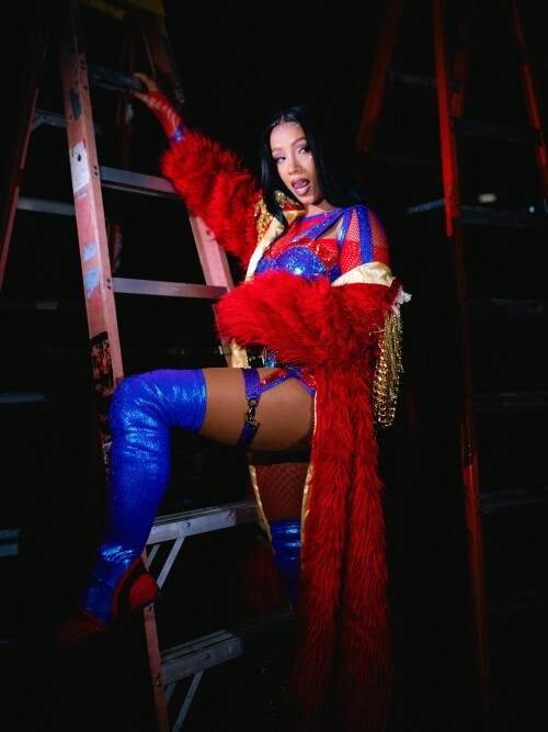 mercedesmone photo DPQBtyljX8n 20250930 224826 558000757a577fad83d1990df