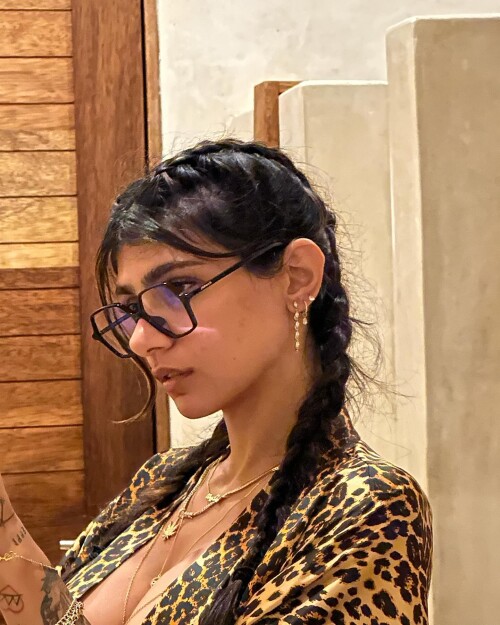 miakhalifa 20240202 0002ef6051f37d5cc61b