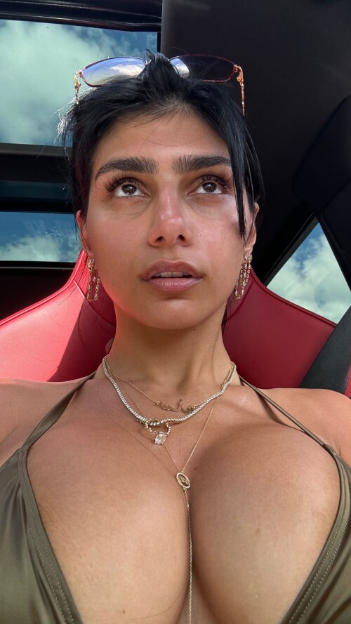 miakhalifa 20240421 00037588e6ef7e9f6dce