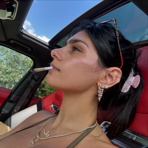 miakhalifa-20240421-0009fb74efd672bd9713