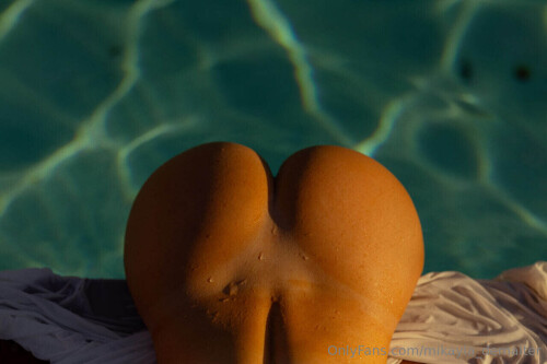 mikayla demaiter 3730040602 sourcefff0fcc8c92d196b