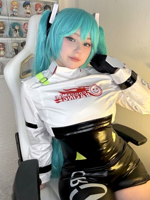 miku14035f75510e53d163