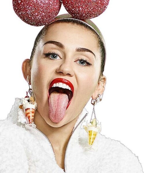 miley cherry2c909449818d58df5