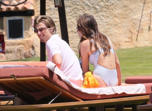 millie 54f998c84cbcdd7b56