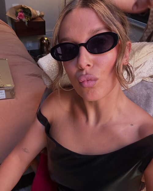 milliebobbybrown-20250523_084549-2495691338ba7430eceffdf9