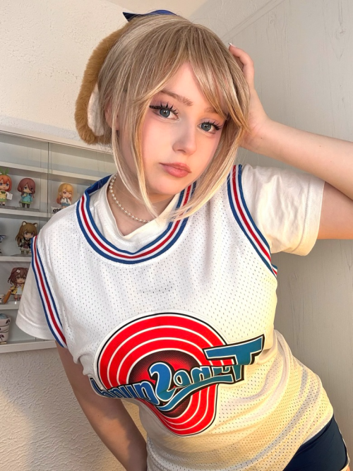 mina1227f80f21b585e4befa2f77944a05b12c