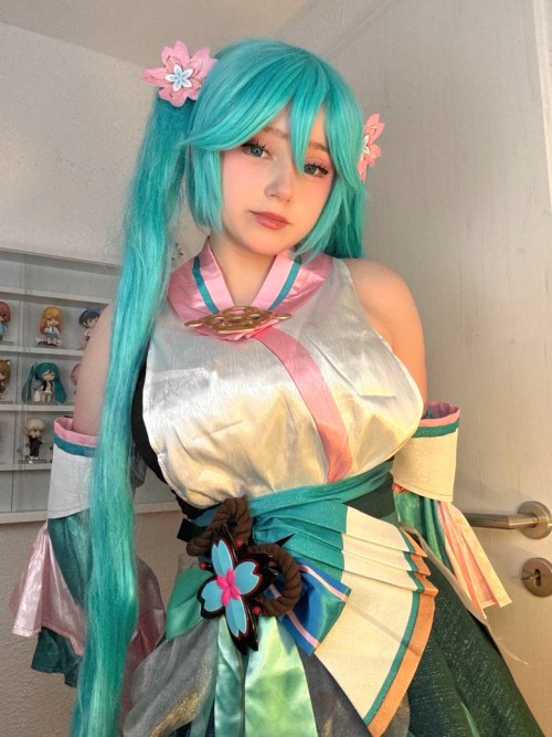 mina14a49f3aff336f09f60c17f952e82a1172