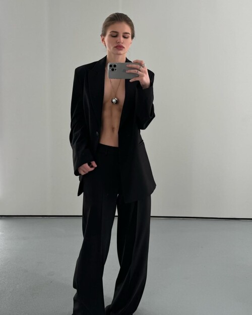 mironovanastasiia 245ce37b33c486755b2