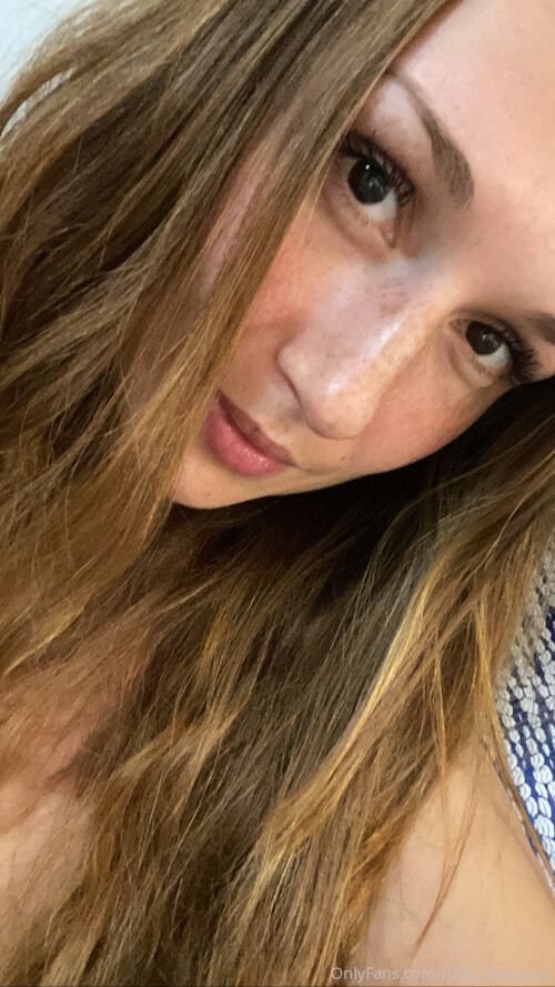 miss anastasia 005562477a0ff90b0762a