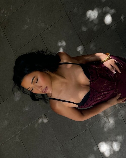 missjuliakelly 3497756076609897542s2024 11 9 16.14.724 story23fae2a8f42365f1