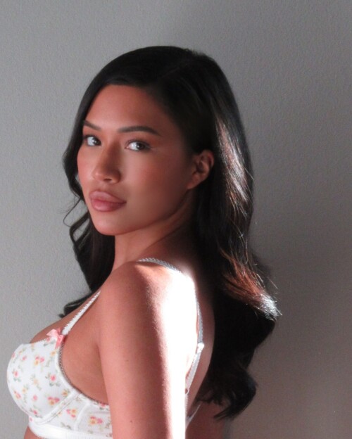 missjuliakelly 3504654181514753346s2024 11 19 16.45.73 story630199db5d748337