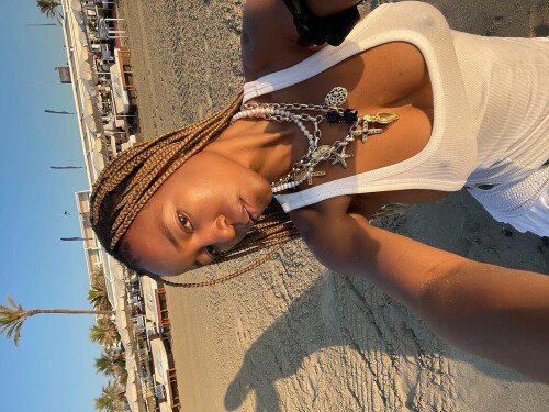 mitchumtanya 2025 07 16 DMK PrZoy3V 0747bf92320e2fd7aa