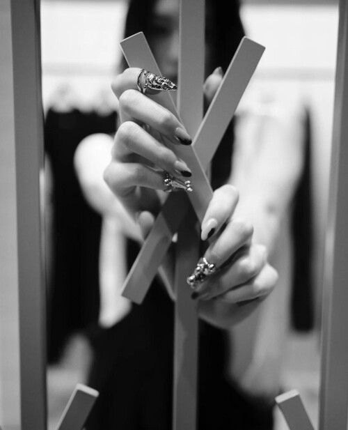 miy670f32793f8fea7be