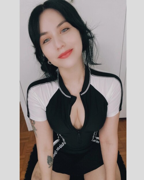 mollygram.com InstagramPost crystelloga 3154341881873036606dfafab063d1cf650