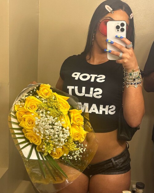 mollygram.com InstagramPost therubirose 33904478558637375586381c6a04d7b5a89