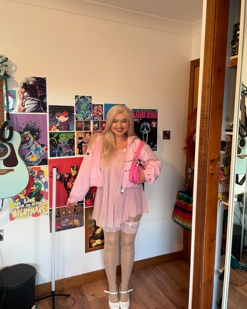 mollygram.com_InstagramPost_whatsername1.0_3586658008470738665ad687c7c76277f1e