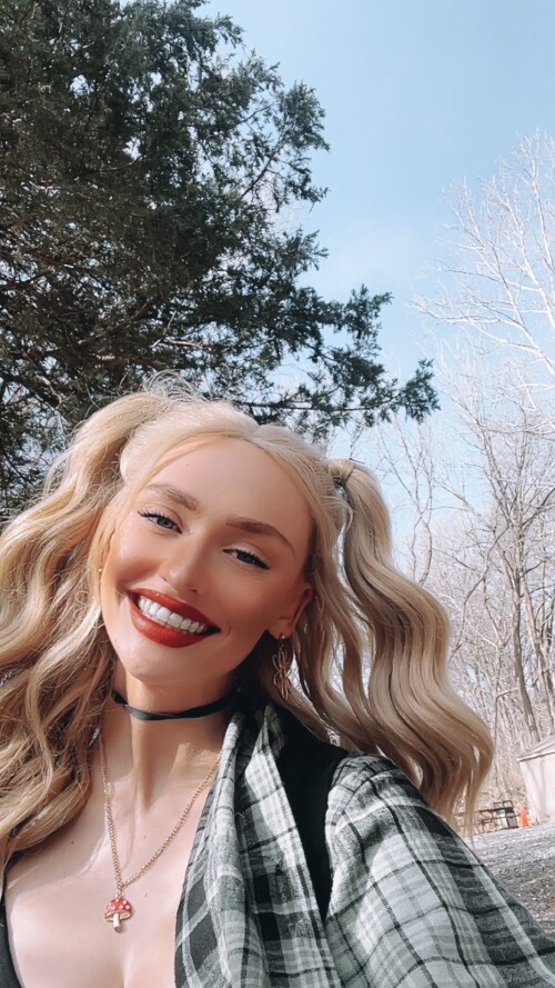 mollygram.com InstagramStory 391425928 359830675149552609982ba2563685abd3b