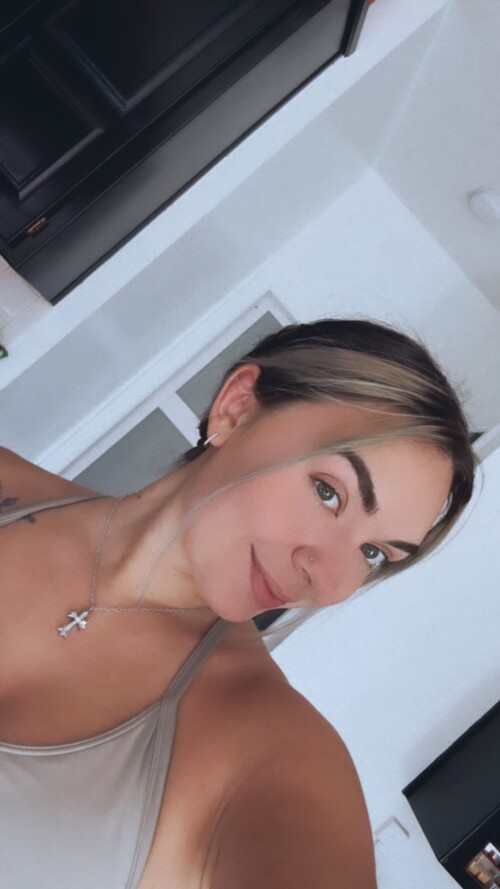 mollygram.com InstagramStory abbyberner 332511656553834950471cc6d601143ea02