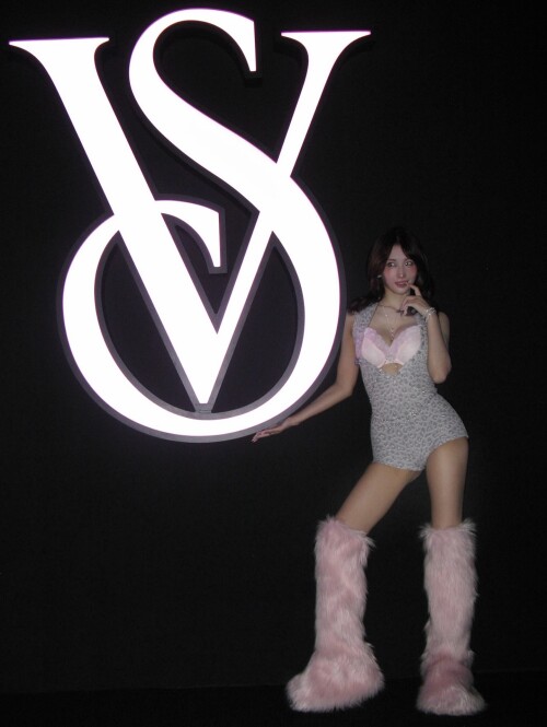 momo2025 10 16 09 54 50321d0161 5197 4a6b 976e 893fa609f1a107202b4c32e3c293