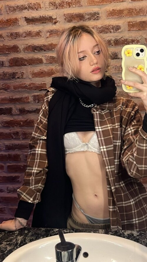 moondays 107bcc46cb5c92191