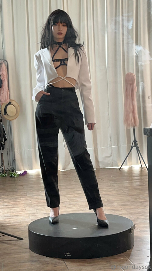 moondays 212f1494d7f80e028