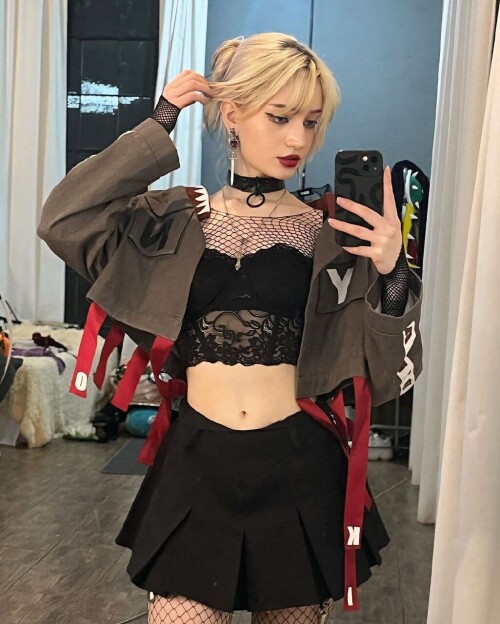 moondays 2570e69a1617577b4b