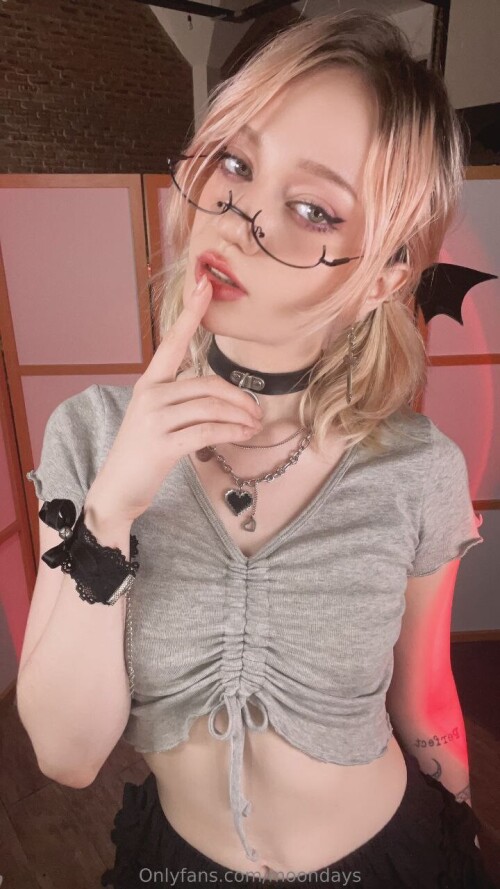 moondays 53b97b4d6a497e2fa