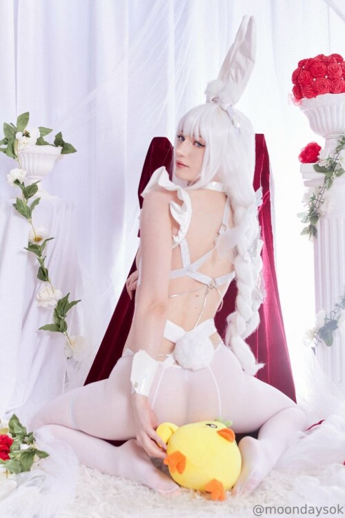 moondays 7da6eb06097355fa2