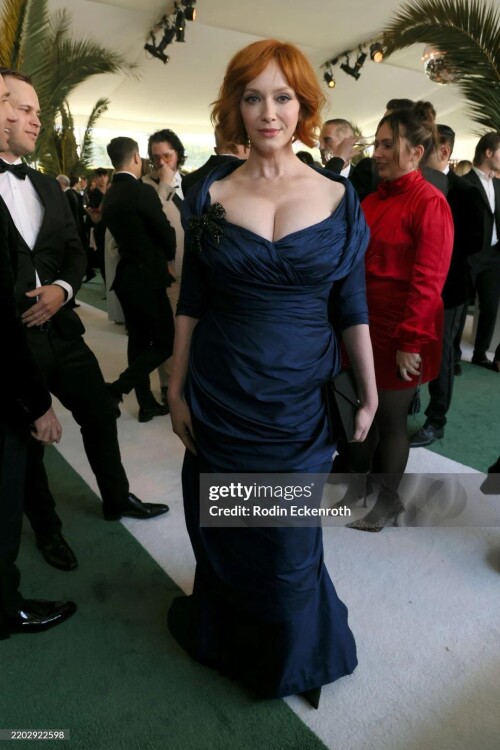 more of christina at eltons oscars party v0 0xpie1s4pdme13fd63cbc125409ce