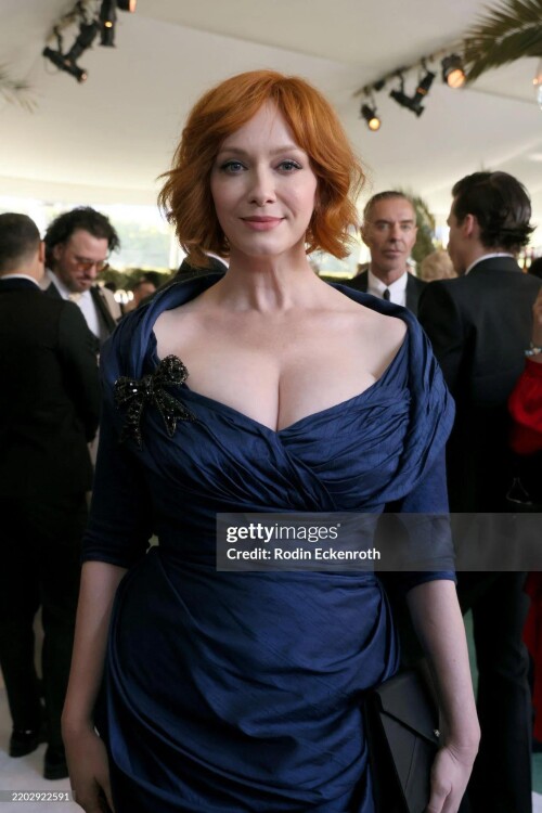 more of christina at eltons oscars party v0 h09fe1s4pdme10492c42225fedd33