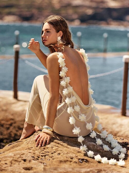 more white v0 v7s4upo72pre1adc78c7067f3608a