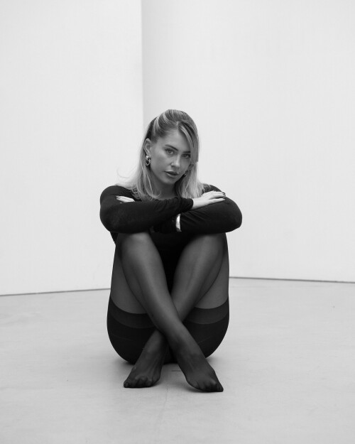 mrsbella 1730139815085294471a209ac26b1