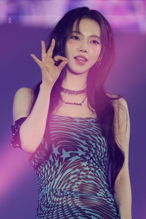 myj kim 1843980487381131499 28cf27d8066b4aec5