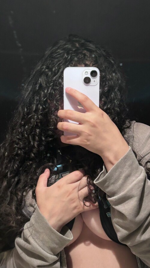 n.nuviaa 16733865013764874e927c3b64d0db6c