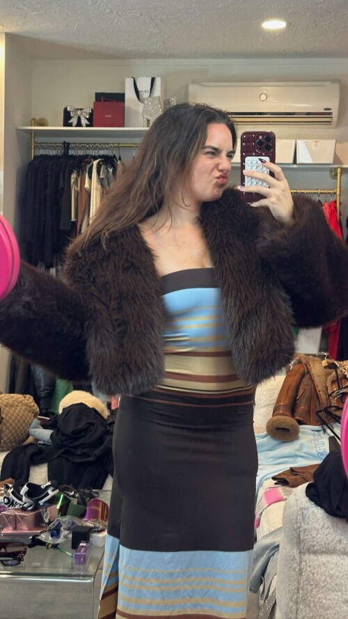 nElkt6cPZuNHiVyKV2YGz.102377e38ed7df750551