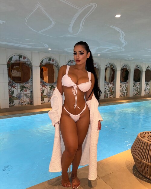 nadiaskhar 2eea1b257e764a808c9ad23851e7e3a35a22d36fead93974