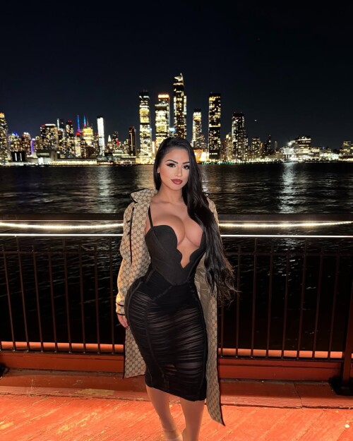 nadiaskhar 34b78d6fde144a5d82b73befffb215e4727ab6046add6bce