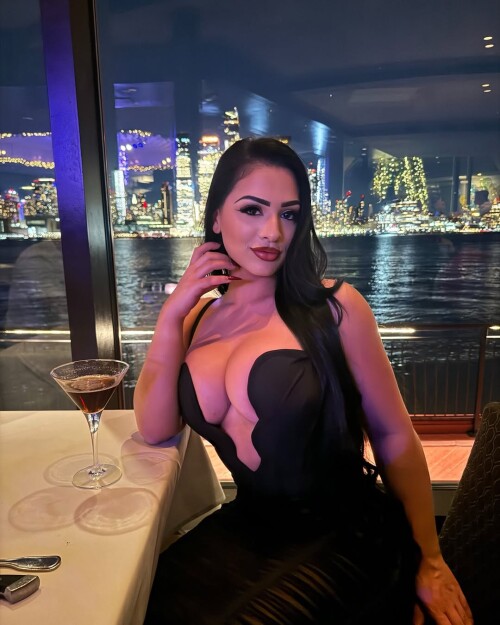 nadiaskhar 5b0fc3bc67724ba0b7b6ea97b4f0a1d3ee801aeb3d52a15a