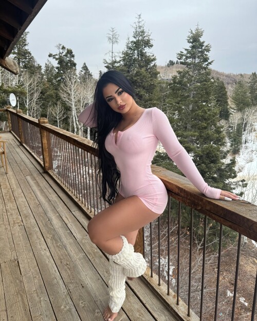 nadiaskhar c62b103071714c0489107be80f6611da2c738c1d900ee01a