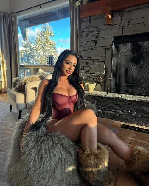 nadiaskhar cbe8020580804447a31bbf33f50dd6ba9b8604cf9d87f955