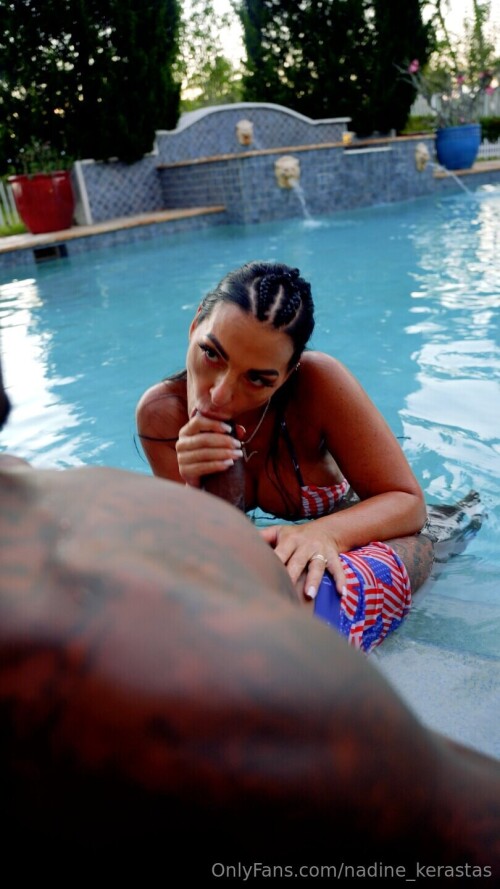 nadine kerastas 6443976546109 source 15942b00ea79684056