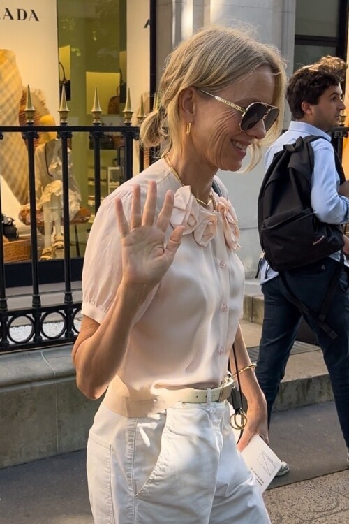 naomi279071c6d590c86f2