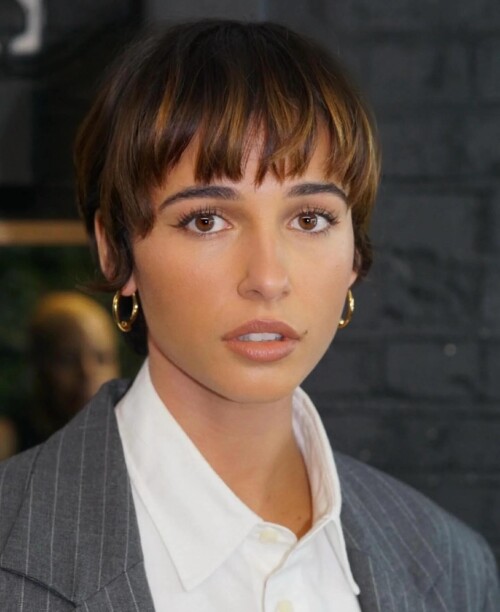 naomi2a7ab4b85b7b52f66