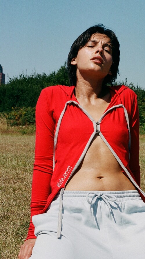 naomigscott 1758255100 293534763c5a541d8fb3fb64e