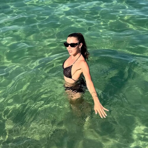 nefise karatay v0 axdfbm7621nf135d5bbdc360a6dc3